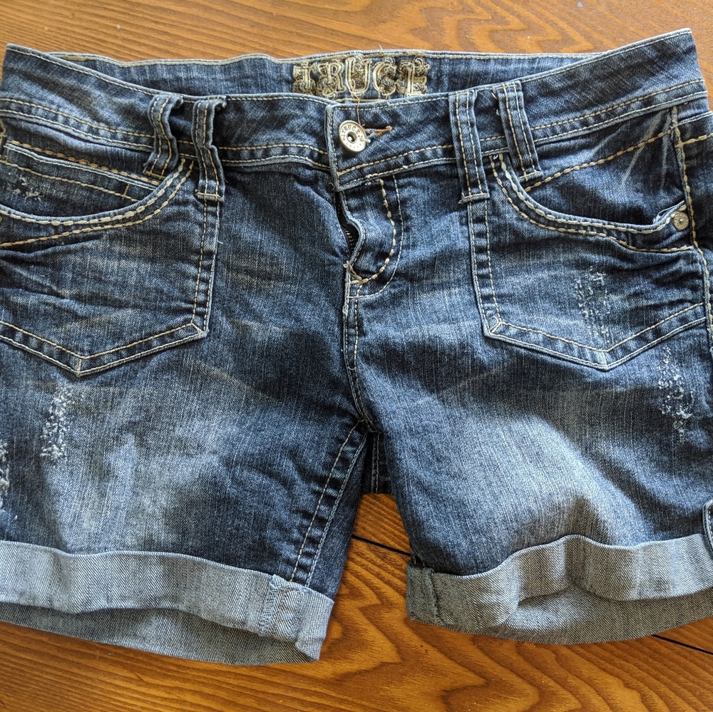 Truce jean shorts